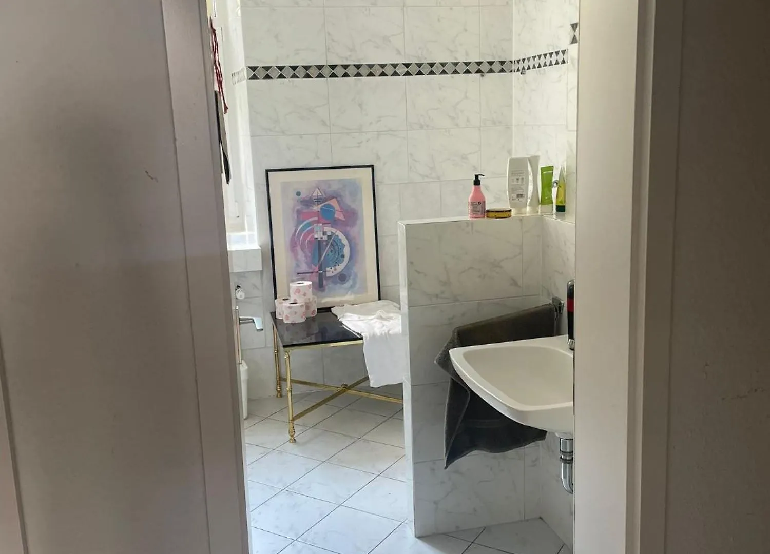 Grosse Wohnung In Der Isarvorstadt Monachium Apartament